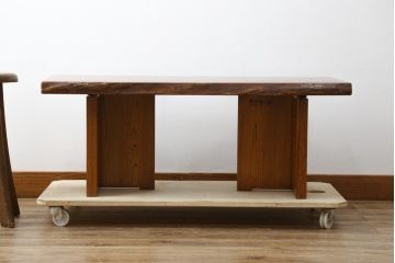 中古　極美品!!　岩手岩泉・純木家具　栓材　漆塗り　木の温もり溢れる一枚板のローテーブル(センターテーブル、リビングテーブル)(R-081435)