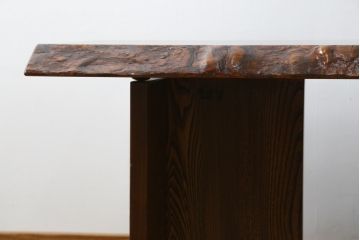 中古　岩手岩泉・純木家具　総欅(ケヤキ)材　玉杢無垢材　漆塗り　木の温もり溢れる一枚板のローテーブル(センターテーブル、リビングテーブル)(定価約100万円)(R-081436)