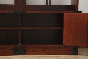 中古　美品　岩谷堂箪笥　和モダンな空間づくりにおすすめの飾り棚(陳列棚、収納棚、戸棚、茶棚)(R-081438)