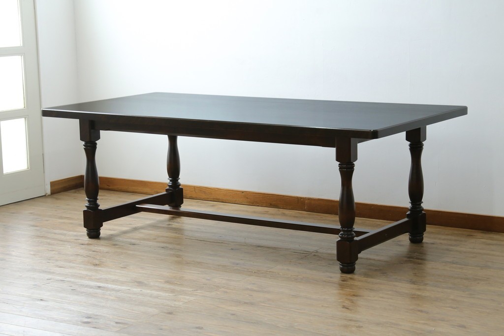 中古　特大サイズ　希少な廃番品　北海道民芸家具　洗練されたデザインが魅力のダイニングテーブル　(R-081440)