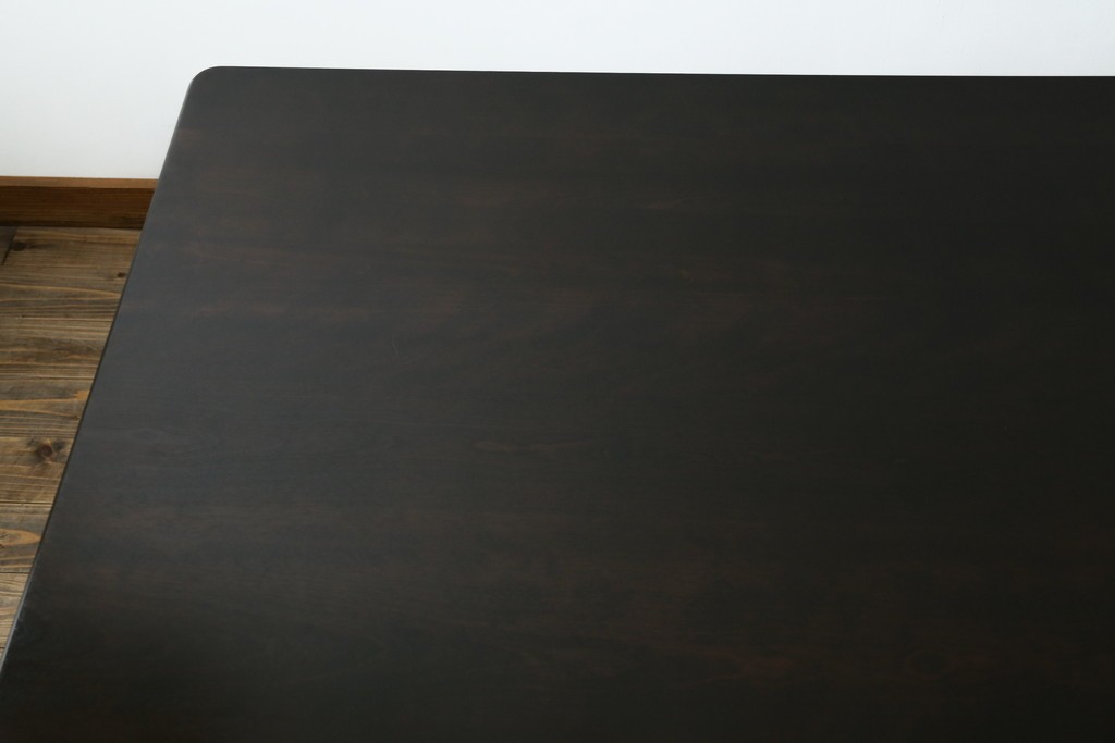 中古　特大サイズ　希少な廃番品　北海道民芸家具　洗練されたデザインが魅力のダイニングテーブル　(R-081440)