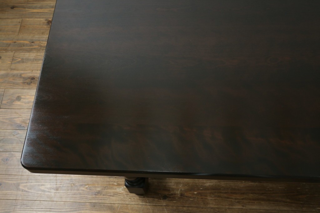 中古　特大サイズ　希少な廃番品　北海道民芸家具　洗練されたデザインが魅力のダイニングテーブル　(R-081440)