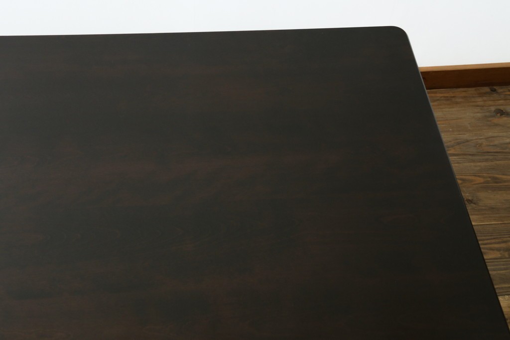 中古　特大サイズ　希少な廃番品　北海道民芸家具　洗練されたデザインが魅力のダイニングテーブル　(R-081440)