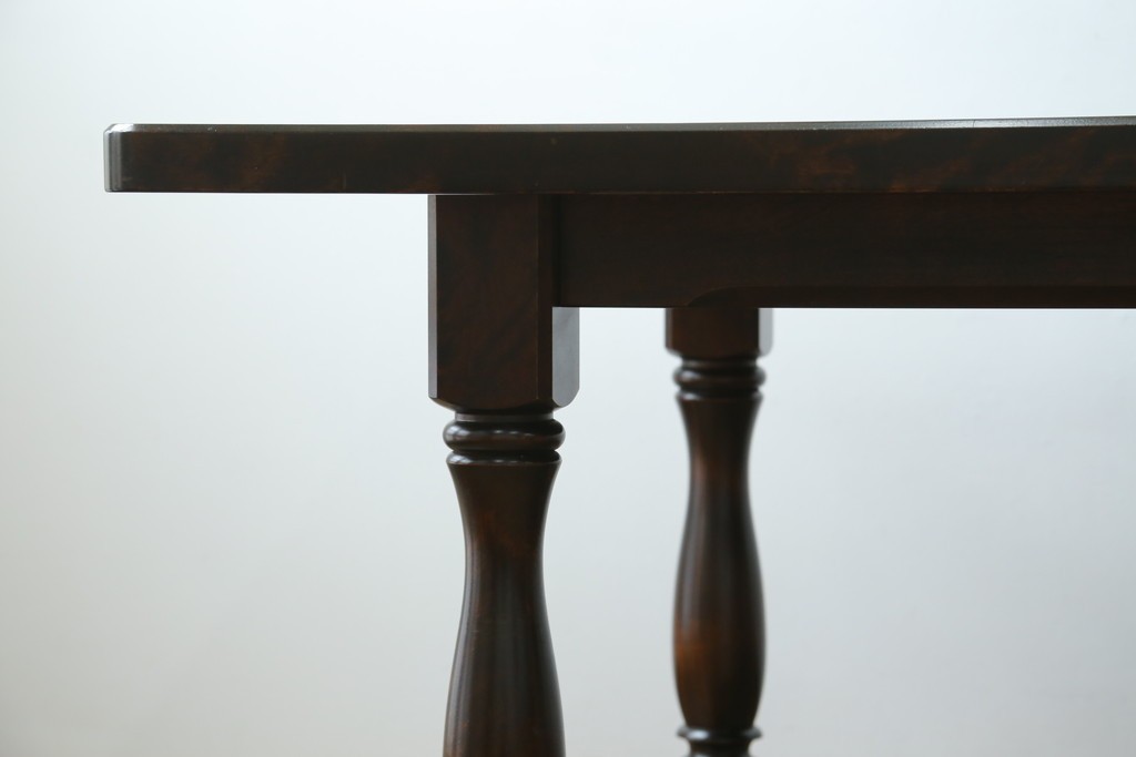 中古　特大サイズ　希少な廃番品　北海道民芸家具　洗練されたデザインが魅力のダイニングテーブル　(R-081440)