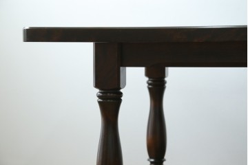 中古　特大サイズ　希少な廃番品　北海道民芸家具　洗練されたデザインが魅力のダイニングテーブル　(R-081440)