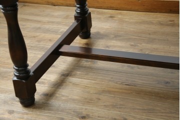 中古　特大サイズ　希少な廃番品　北海道民芸家具　洗練されたデザインが魅力のダイニングテーブル　(R-081440)