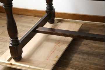 中古　特大サイズ　希少な廃番品　北海道民芸家具　洗練されたデザインが魅力のダイニングテーブル(食卓、作業台、4人掛け、6人掛け)(R-081440)