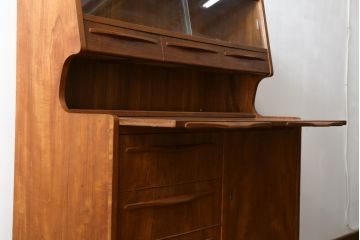 デンマークビンテージ　チーク材　木の温もりとスタイリッシュで飽きのこないデザインが魅力のライティングビューロー(簿記机、在宅ワーク、在宅用デスク、ワークデスク、北欧、ヴィンテージ)(R-081445)