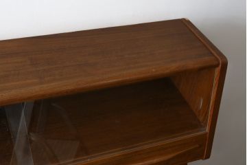 デンマークビンテージ　チーク材　木の温もりとスタイリッシュで飽きのこないデザインが魅力のライティングビューロー(簿記机、在宅ワーク、在宅用デスク、ワークデスク、北欧、ヴィンテージ)(R-081445)