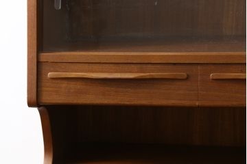 デンマークビンテージ　チーク材　木の温もりとスタイリッシュで飽きのこないデザインが魅力のライティングビューロー(簿記机、在宅ワーク、在宅用デスク、ワークデスク、北欧、ヴィンテージ)(R-081445)