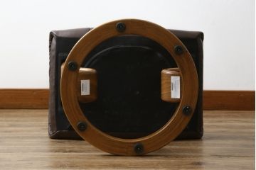 中古　美品　EKORNES(エコーネス)　本革(レザー)　オットマン付き　一番人気のロングセラー商品!!スイングテーブルとコンピューターテーブル付きストレスレス レノ クラシック(L)(レザー、アームチェア、リクライニングチェア、椅子、一人掛けソファ、1Pソファ)(定価約60万円)(R-081446)