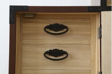 中古　民芸家具　存在感のある大ぶりな金具付きの階段箪笥(民芸箪笥、和箪笥、整理たんす、収納タンス、引き出し)(R-081447)