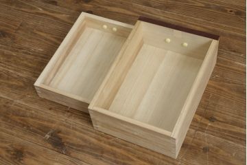 中古　民芸家具　存在感のある大ぶりな金具付きの階段箪笥(民芸箪笥、和箪笥、整理たんす、収納タンス、引き出し)(R-081447)