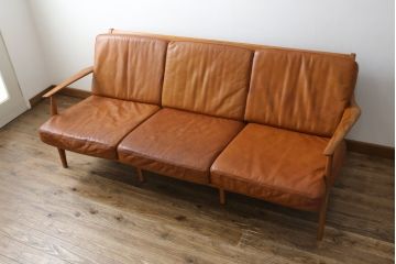 中古　美品　希少な廃番品　ACME Furniture(アクメファニチャー)　DELMAR(デルマー)　使い込まれた本革(レザー)がヴィンテージスタイルによく馴染む3人掛けソファ(三人掛けソファ、3P、トリプルソファ)(定価約30万円)(R-081448)