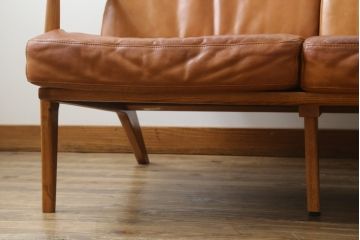 中古　美品　希少な廃番品　ACME Furniture(アクメファニチャー)　DELMAR(デルマー)　使い込まれた本革(レザー)がヴィンテージスタイルによく馴染む3人掛けソファ(三人掛けソファ、3P、トリプルソファ)(定価約30万円)(R-081448)