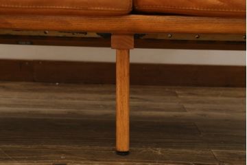 中古　美品　希少な廃番品　ACME Furniture(アクメファニチャー)　DELMAR(デルマー)　使い込まれた本革(レザー)がヴィンテージスタイルによく馴染む3人掛けソファ(三人掛けソファ、3P、トリプルソファ)(定価約30万円)(R-081448)