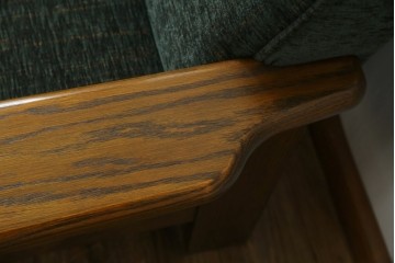 中古　美品　国産　職人手作り　カントリーハウス　Brugge(ブルージュ)　大正ロマンなお部屋にも馴染むクラシカルな挽き物脚デザインがお洒落な2Pソファ　定価約35万円　(R-081449)