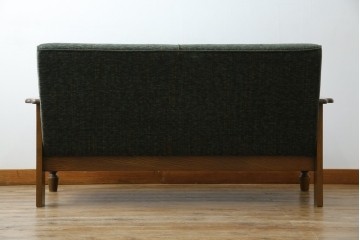 中古　美品　国産　職人手作り　カントリーハウス　Brugge(ブルージュ)　大正ロマンなお部屋にも馴染むクラシカルな挽き物脚デザインがお洒落な2Pソファ　定価約35万円　(R-081449)