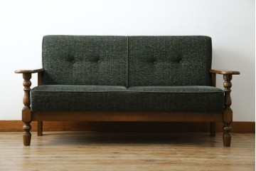 中古　美品　国産　職人手作り　カントリーハウス　Brugge(ブルージュ)　大正ロマンなお部屋にも馴染むクラシカルな挽き物脚デザインがお洒落な2Pソファ　定価約35万円　(R-081449)