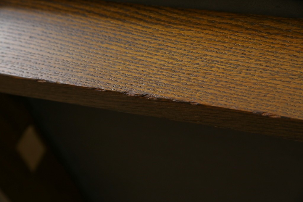 中古　美品　国産　職人手作り　カントリーハウス　Brugge(ブルージュ)　大正ロマンなお部屋にも馴染むクラシカルな挽き物脚デザインがお洒落な2Pソファ　定価約35万円　(R-081449)