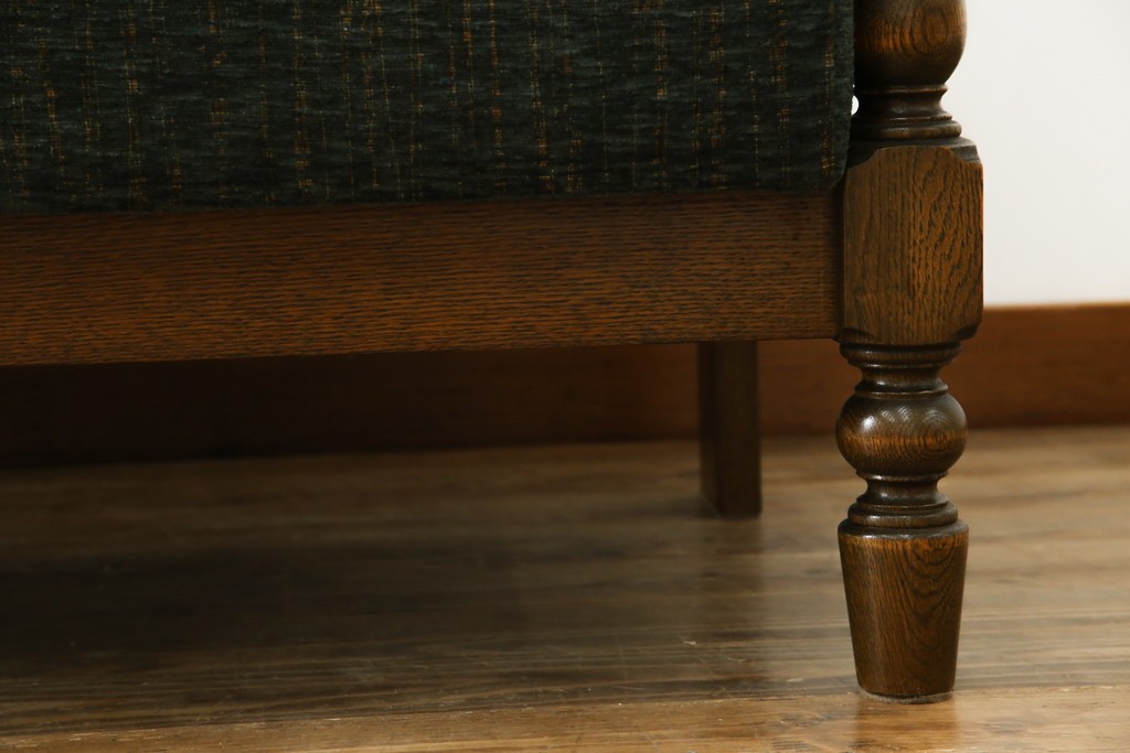 中古　美品　国産　職人手作り　カントリーハウス　Brugge(ブルージュ)　大正ロマンなお部屋にも馴染むクラシカルな挽き物脚デザインがお洒落な2Pソファ　定価約35万円　(R-081449)