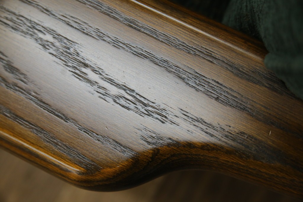 中古　美品　国産　職人手作り　カントリーハウス　Brugge(ブルージュ)　大正ロマンなお部屋にも馴染むクラシカルな挽き物脚デザインがお洒落な2Pソファ　定価約35万円　(R-081449)