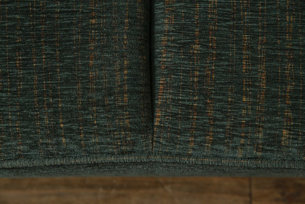 中古　美品　国産　職人手作り　カントリーハウス　Brugge(ブルージュ)　大正ロマンなお部屋にも馴染むクラシカルな挽き物脚デザインがお洒落な2Pソファ　定価約35万円　(R-081449)