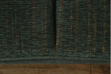 中古　美品　国産　職人手作り　カントリーハウス　Brugge(ブルージュ)　大正ロマンなお部屋にも馴染むクラシカルな挽き物脚デザインがお洒落な2Pソファ　定価約35万円　(R-081449)