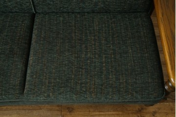 中古　美品　国産　職人手作り　カントリーハウス　Brugge(ブルージュ)　大正ロマンなお部屋にも馴染むクラシカルな挽き物脚デザインがお洒落な2Pソファ　定価約35万円　(R-081449)