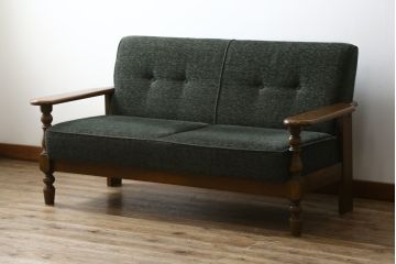 中古　美品　国産　職人手作り　カントリーハウス　Brugge(ブルージュ)　大正ロマンなお部屋にも馴染むクラシカルな挽き物脚デザインがお洒落な2Pソファ(二人掛け、2人掛けソファ)(定価約35万円)(R-081449)