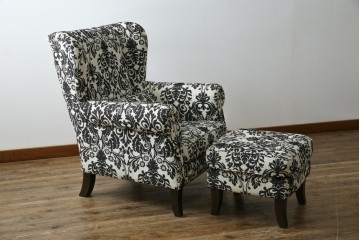 中古　美品　ドイツ　Domicil(ドミシール)　ダマスク柄がエレガントで洗練された印象を感じさせるアームソファとオットマンセット　定価約23万円相当　(R-081452)