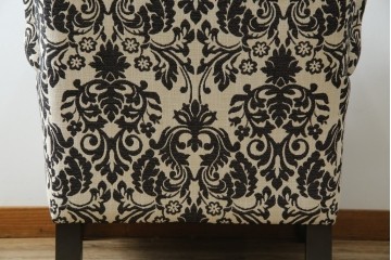 中古　美品　ドイツ　Domicil(ドミシール)　ダマスク柄がエレガントで洗練された印象を感じさせるアームソファとオットマンセット　定価約23万円相当　(R-081452)