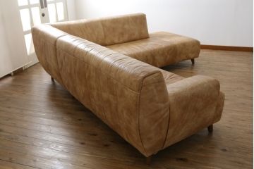 中古　美品　KOINOR(コイノール)　本革(レザー)　ヴィンテージ加工　洗練されたデザインが素敵なコーナーソファ(2人掛けソファ、3人掛けソファ、長椅子、カウチソファ、ビンテージ加工)(定価約100万円)(R-081453)