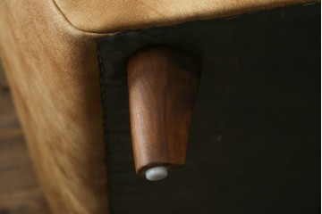 中古　美品　KOINOR(コイノール)　本革(レザー)　ヴィンテージ加工　洗練されたデザインが素敵なコーナーソファ　定価約100万円相当　(R-081453)