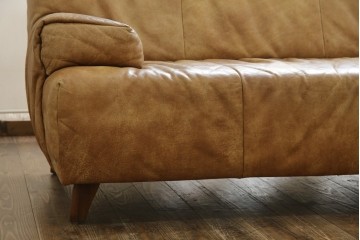 中古　美品　KOINOR(コイノール)　本革(レザー)　ヴィンテージ加工　洗練されたデザインが素敵なコーナーソファ　定価約100万円相当　(R-081453)