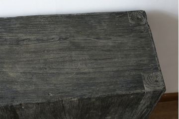 中古　希少!!　アンティーク調　総無垢材の味わい深い風合いが魅力的なボックス型コンソールテーブル(カウンターテーブル、サイドテーブル、飾り台)(R-081454)