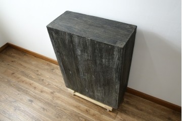 中古　希少!!　アンティーク調　総無垢材の味わい深い風合いが魅力的なボックス型コンソールテーブル　(R-081454)