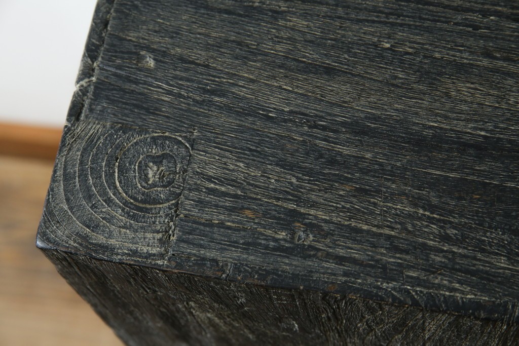 中古　希少!!　アンティーク調　総無垢材の味わい深い風合いが魅力的なボックス型コンソールテーブル　(R-081454)