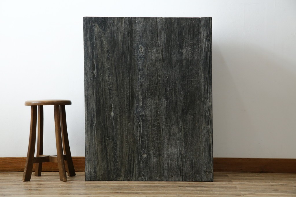 中古　希少!!　アンティーク調　総無垢材の味わい深い風合いが魅力的なボックス型コンソールテーブル　(R-081454)