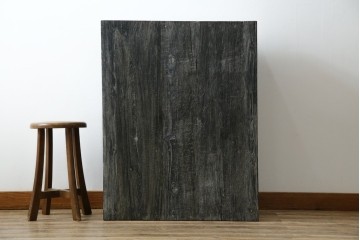 中古　希少!!　アンティーク調　総無垢材の味わい深い風合いが魅力的なボックス型コンソールテーブル　(R-081454)