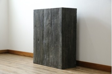 中古　希少!!　アンティーク調　総無垢材の味わい深い風合いが魅力的なボックス型コンソールテーブル　(R-081454)