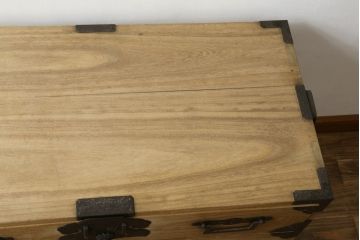 和製アンティーク　美品　厚手で立派な上手金具!!　総桐の庄内箪笥ローチェスト・上段(収納箪笥、テレビ台、テレビボード、桐箪笥、桐たんす、整理タンス、衣装たんす、古箪笥、時代箪笥、引き出し)(R-081457)
