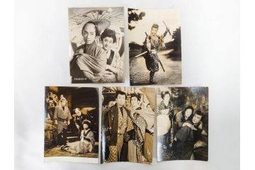 東宝　大映　松竹　映画　ブロマイド　写真110枚セット(時代劇、女優、俳優、古写真、白黒写真、月から来た男、青春銭形平次、お夏清十郎、邦画)(R-081460)