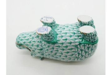 ヘレンド　ハンガリー　HEREND HVNGARY　グリーン　カバ　緻密な絵付けに匠の美技を感じるフィギュリン(緑、動物、金彩、フィッシュネット、ハンドペイント、置物、陶器)(R-081464)