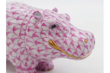 ヘレンド　ハンガリー　HEREND HVNGARY　ピンク　カバ　お部屋のアクセントになるフィギュリン(桃色、動物、金彩、フィッシュネット、ハンドペイント、置物、陶器)(R-081466)