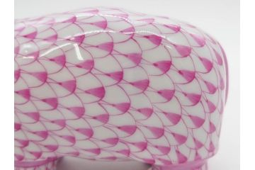 ヘレンド　ハンガリー　HEREND HVNGARY　ピンク　カバ　お部屋のアクセントになるフィギュリン(桃色、動物、金彩、フィッシュネット、ハンドペイント、置物、陶器)(R-081466)