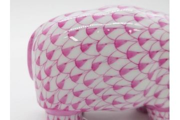 ヘレンド　ハンガリー　HEREND HVNGARY　ピンク　カバ　お部屋のアクセントになるフィギュリン(桃色、動物、金彩、フィッシュネット、ハンドペイント、置物、陶器)(R-081466)