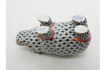 ヘレンド　ハンガリー　HEREND HVNGARY　ブラック　カバ　シックな佇まいのフィギュリン(黒、動物、金彩、フィッシュネット、ハンドペイント、置物、陶器)(R-081467)