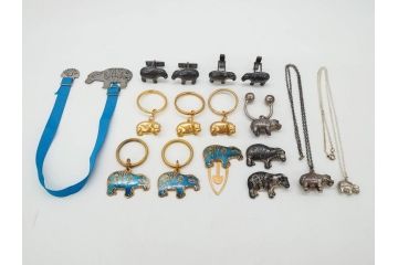 メトロポリタン美術館　MMA　青いカバ　ウィリアム　STERLING　キーホルダー　カフス　ネックレス　アクセサリーなど16点セット(ミュージアムグッズ、エジプト、動物、アニマル、キーリング、ブローチ、ブックマーク)(R-081479)
