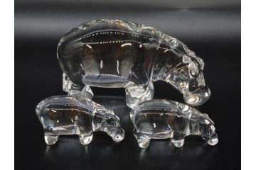 フランス　Baccarat　バカラ　カバ　美しい透明感が魅力の置物3点セット(動物、アニマル、オブジェ、ディスプレイ、フルレッドクリスタルガラス)(R-081480)